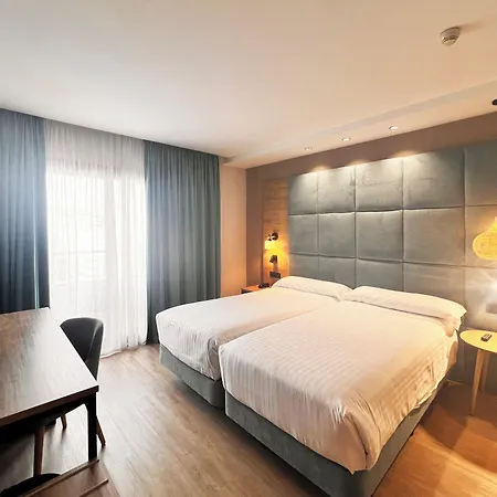 Hotel Maya