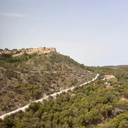 Maya Hotel 3*