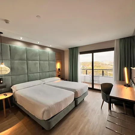 Maya Hotel 3*