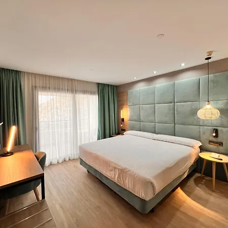 Maya Hotel